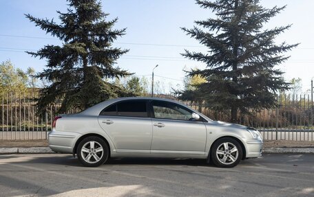Toyota Avensis III рестайлинг, 2004 год, 700 000 рублей, 8 фотография