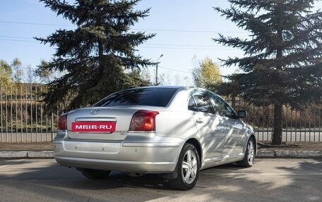 Toyota Avensis III рестайлинг, 2004 год, 700 000 рублей, 4 фотография