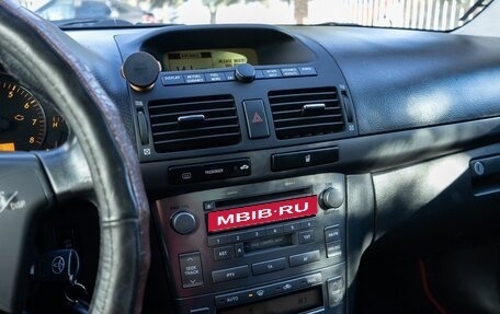 Toyota Avensis III рестайлинг, 2004 год, 700 000 рублей, 22 фотография