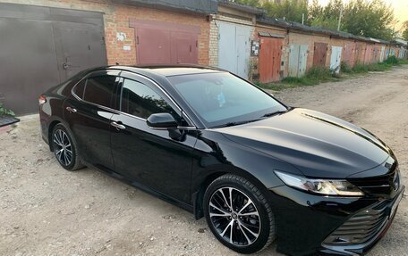 Toyota Camry, 2019 год, 3 480 000 рублей, 4 фотография