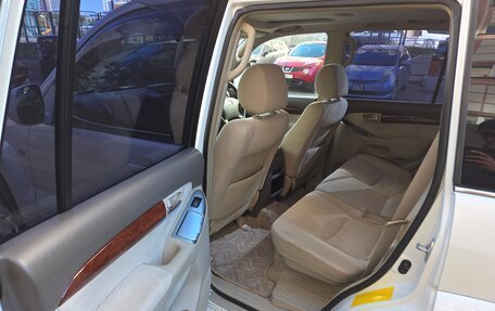 Toyota Land Cruiser Prado 120 рестайлинг, 2002 год, 2 250 000 рублей, 21 фотография
