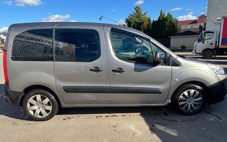 Peugeot Partner II рестайлинг 2, 2011 год, 690 000 рублей, 2 фотография