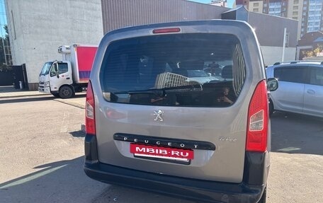 Peugeot Partner II рестайлинг 2, 2011 год, 690 000 рублей, 4 фотография