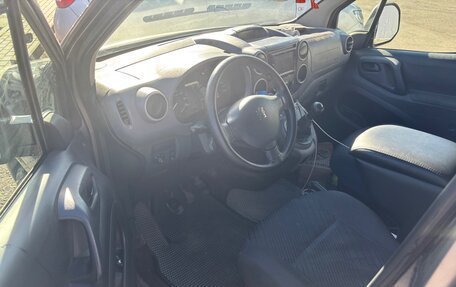 Peugeot Partner II рестайлинг 2, 2011 год, 690 000 рублей, 6 фотография