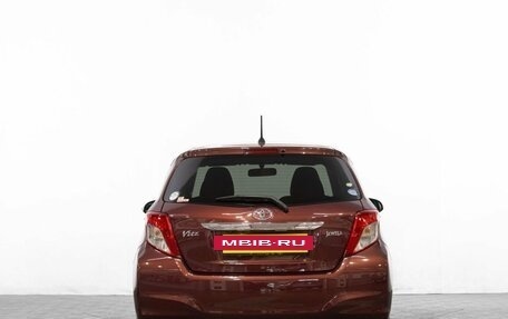 Toyota Vitz, 2012 год, 949 000 рублей, 6 фотография