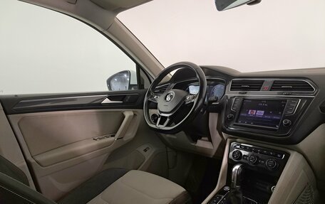 Volkswagen Tiguan II, 2017 год, 2 490 000 рублей, 10 фотография