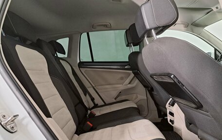 Volkswagen Tiguan II, 2017 год, 2 490 000 рублей, 16 фотография