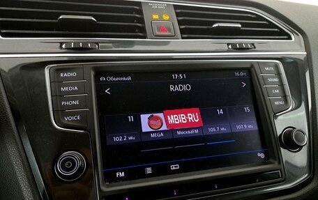 Volkswagen Tiguan II, 2017 год, 2 490 000 рублей, 13 фотография