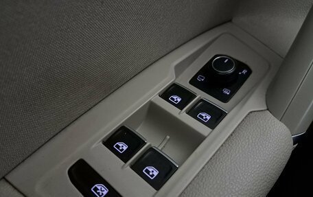 Volkswagen Tiguan II, 2017 год, 2 490 000 рублей, 17 фотография