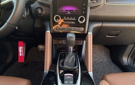 Renault Samsung QM6, 2021 год, 2 300 000 рублей, 8 фотография