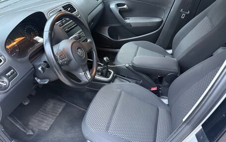 Volkswagen Polo VI (EU Market), 2012 год, 850 000 рублей, 10 фотография