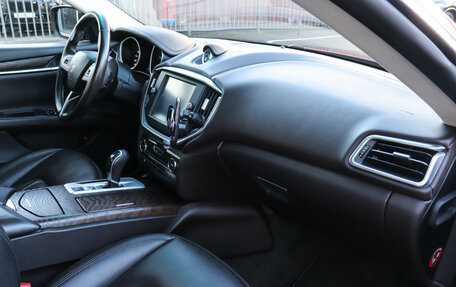Maserati Ghibli, 2014 год, 3 150 000 рублей, 8 фотография