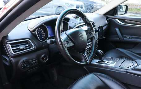 Maserati Ghibli, 2014 год, 3 150 000 рублей, 7 фотография