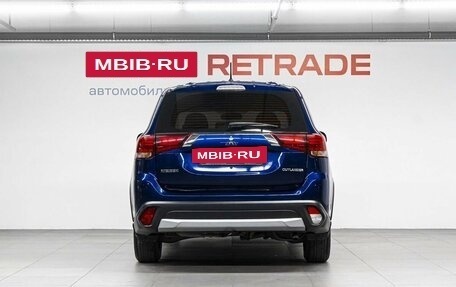 Mitsubishi Outlander III рестайлинг 3, 2015 год, 1 399 000 рублей, 7 фотография