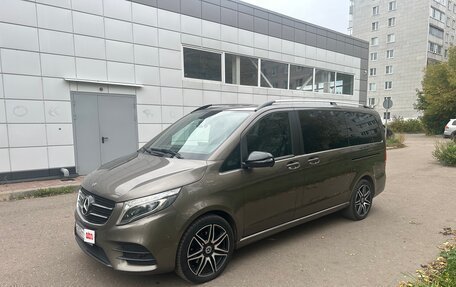 Mercedes-Benz V-Класс, 2017 год, 3 499 000 рублей, 1 фотография