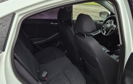 Hyundai Solaris II рестайлинг, 2015 год, 840 000 рублей, 14 фотография