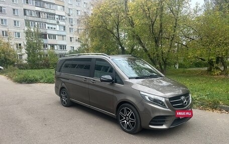 Mercedes-Benz V-Класс, 2017 год, 3 499 000 рублей, 3 фотография