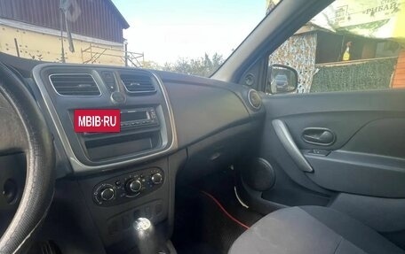 Renault Logan II, 2017 год, 485 000 рублей, 6 фотография