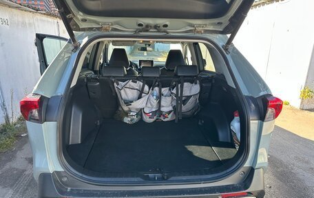Toyota RAV4, 2019 год, 3 500 000 рублей, 11 фотография