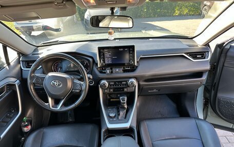 Toyota RAV4, 2019 год, 3 500 000 рублей, 5 фотография