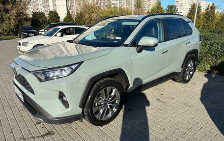 Toyota RAV4, 2019 год, 3 500 000 рублей, 2 фотография