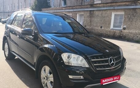 Mercedes-Benz M-Класс, 2011 год, 1 650 000 рублей, 3 фотография