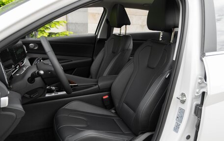 Hyundai Elantra, 2026 год, 2 004 000 рублей, 11 фотография