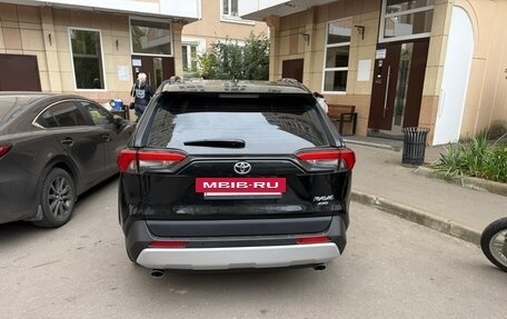Toyota RAV4, 2024 год, 3 600 000 рублей, 3 фотография