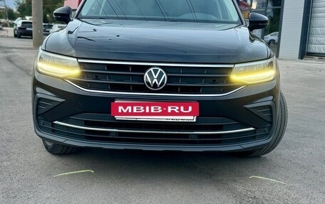Volkswagen Tiguan II, 2021 год, 2 500 000 рублей, 2 фотография