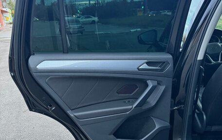 Volkswagen Tiguan II, 2021 год, 2 500 000 рублей, 14 фотография