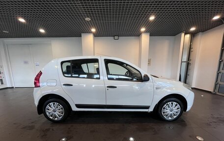 Renault Sandero I, 2013 год, 570 000 рублей, 2 фотография