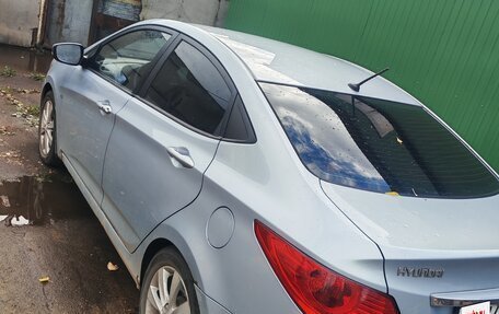 Hyundai Solaris II рестайлинг, 2011 год, 600 000 рублей, 2 фотография