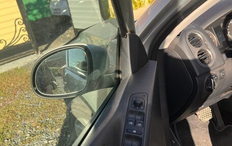 Volkswagen Tiguan I, 2011 год, 999 999 рублей, 13 фотография