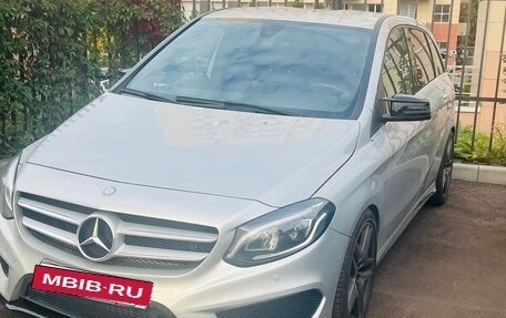 Mercedes-Benz B-Класс, 2015 год, 1 730 000 рублей, 21 фотография