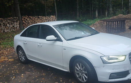 Audi A4, 2012 год, 950 000 рублей, 7 фотография
