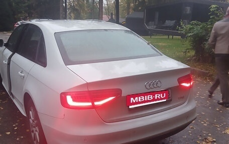 Audi A4, 2012 год, 950 000 рублей, 10 фотография