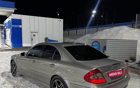 Mercedes-Benz E-Класс, 2007 год, 700 000 рублей, 4 фотография