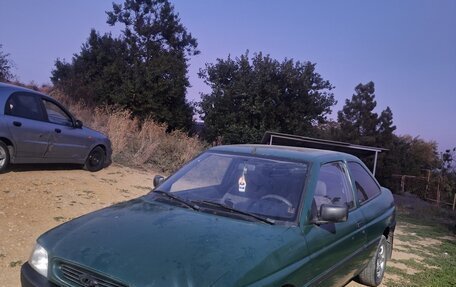 Ford Escort V, 1993 год, 90 000 рублей, 2 фотография