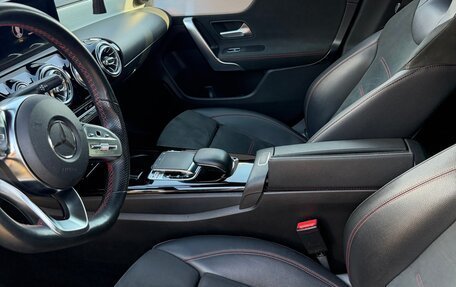 Mercedes-Benz CLA, 2019 год, 2 950 000 рублей, 7 фотография