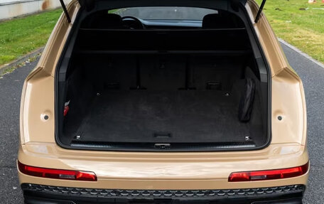 Audi Q7, 2025 год, 12 855 077 рублей, 14 фотография