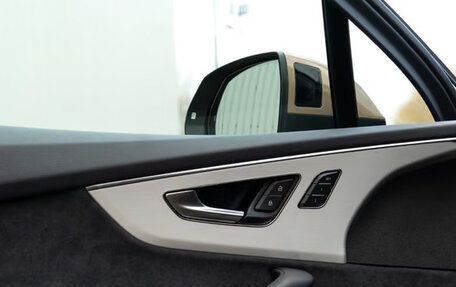 Audi Q7, 2025 год, 12 855 077 рублей, 19 фотография