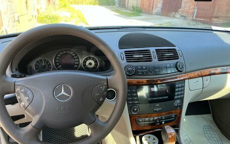 Mercedes-Benz E-Класс, 2003 год, 1 000 000 рублей, 18 фотография