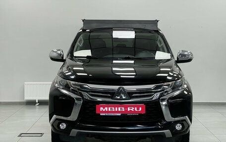 Mitsubishi Pajero Sport III рестайлинг, 2018 год, 2 730 000 рублей, 7 фотография