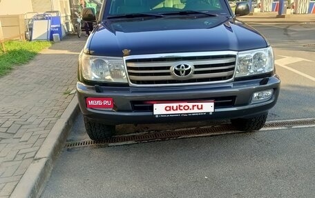 Toyota Land Cruiser 100 рестайлинг 2, 2006 год, 3 500 000 рублей, 1 фотография