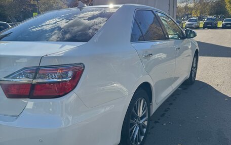 Toyota Camry, 2017 год, 1 800 000 рублей, 5 фотография
