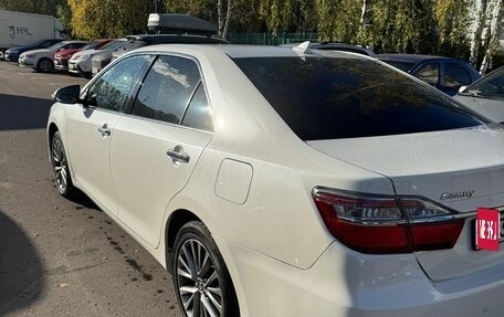 Toyota Camry, 2017 год, 1 800 000 рублей, 3 фотография
