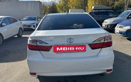Toyota Camry, 2017 год, 1 800 000 рублей, 4 фотография