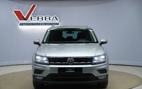 Volkswagen Tiguan II, 2018 год, 2 370 000 рублей, 2 фотография