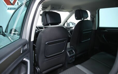 Volkswagen Tiguan II, 2018 год, 2 370 000 рублей, 12 фотография