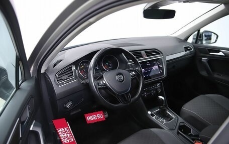 Volkswagen Tiguan II, 2018 год, 2 370 000 рублей, 10 фотография